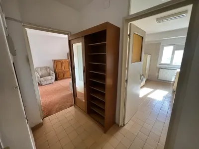 Apartament vanzare Sector 4 Bucuresti camera cu dulap